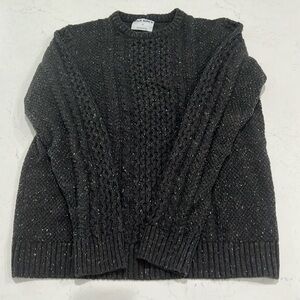 Old Navy crewneck sweater